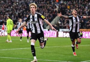 Newcastle Defeat Arsenal to reach Carabao-cup final